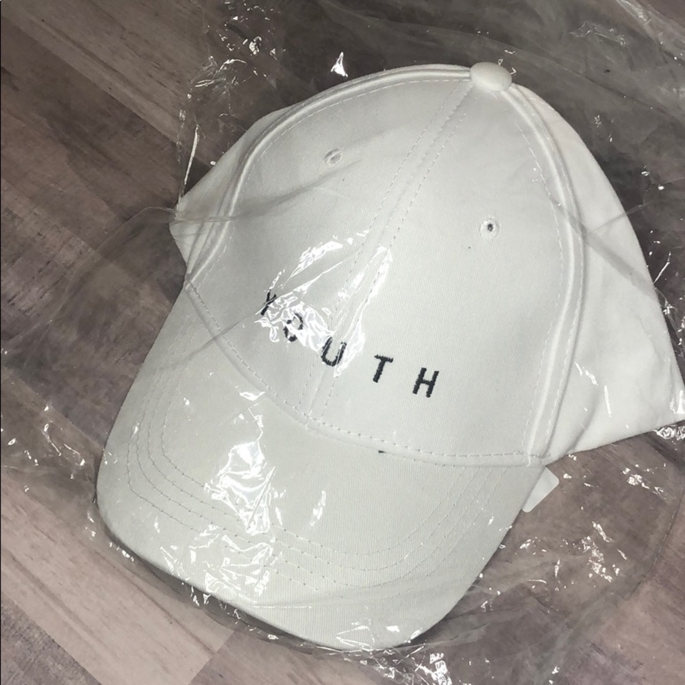 Hat - Picture 3 of 3